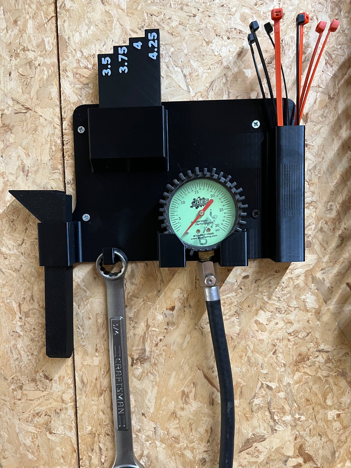 Wall Mount / Trailer Organizer